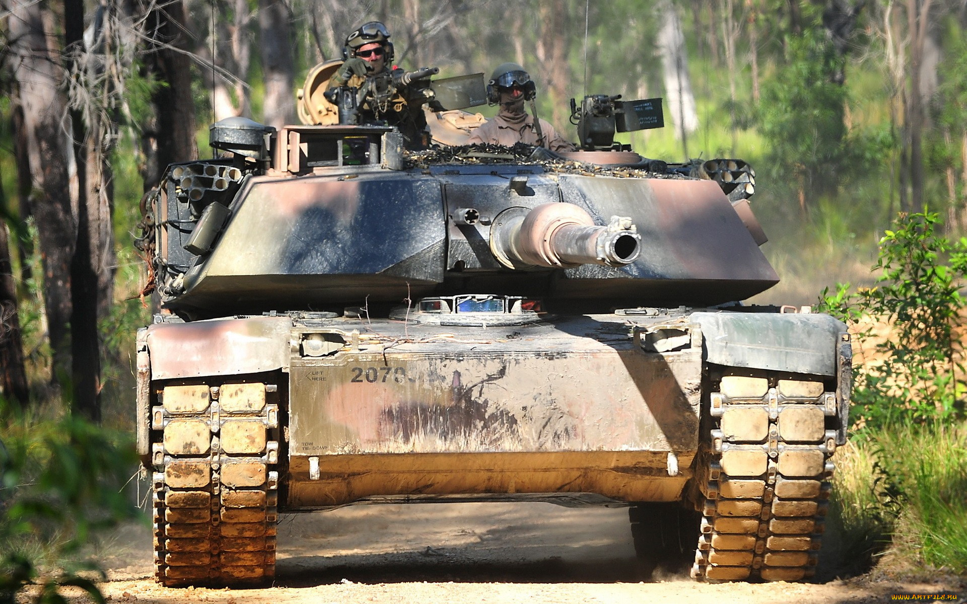 Покажи фотографию танка. Танк Military Tank. Танк австралийской армии. Squad танки. Страйкбольный Абрамс.